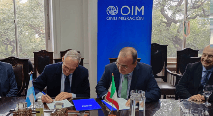 La Cámara de Comercio Italiana y la OIM firman un Memorando de Entendimiento para impulsar una nueva etapa de cooperación